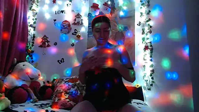 Snapshot of malusexy33 chatting on December 14, 2024, 2:45 am malusexy33 online show from December 14, 2024, 2:45 am