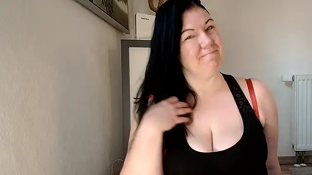 Snapshot of p6w_official chatting on February 28, 2026, 6:36 am p6w official online show from February 28, 2026, 6:36 am