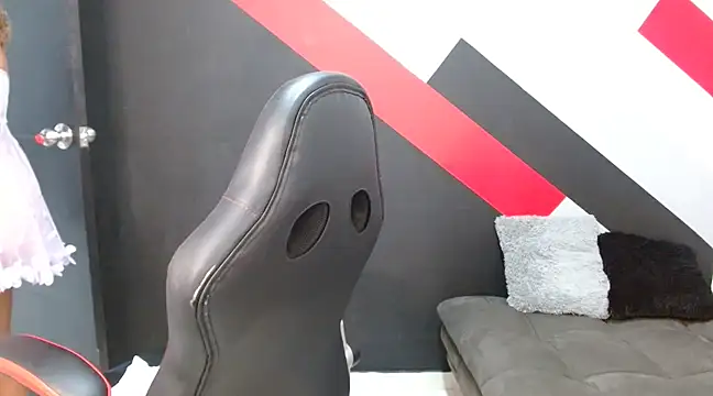 I am yours- online show from January 21, 2025, 11:56 am