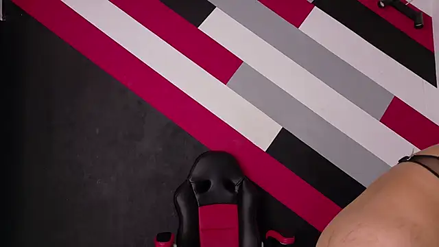 I am yours- online show from October 10, 2025, 11:42 am