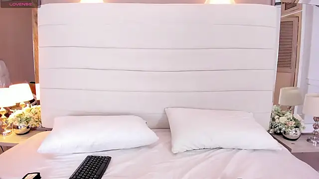 Lilly 2809  online show from January 21, 2025, 3:48 am