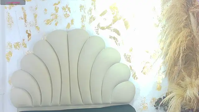 bonieklent online show from November 3, 2025, 11:37 pm