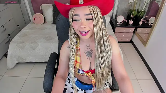 conny  curly online show from November 22, 2025, 1:54 pm