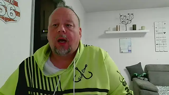 Snapshot of pimmelmann3 chatting on May 9, 2026, 10:48 pm pimmelmann3 online show from May 9, 2026, 10:48 pm