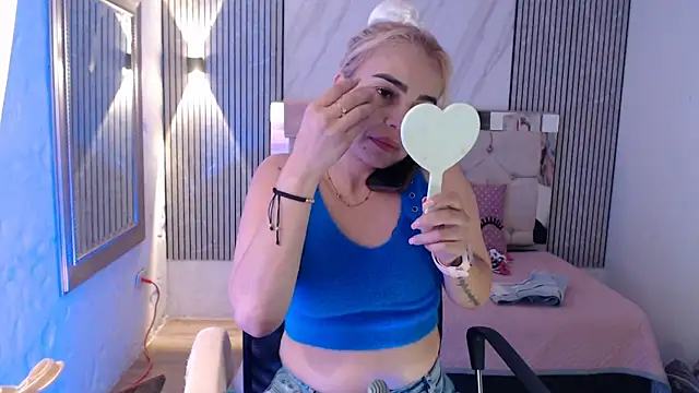 ashley  tylor online show from February 28, 2026, 3:07 am