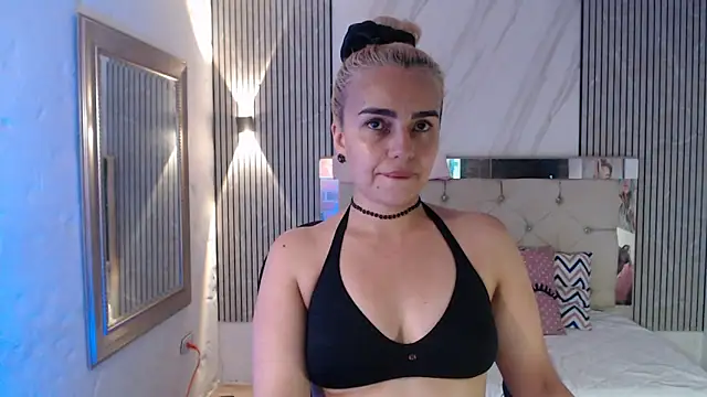 Snapshot of ashley__tylor chatting on June 12, 2026, 7:13 pm ashley tylor online show from June 12, 2026, 7:13 pm