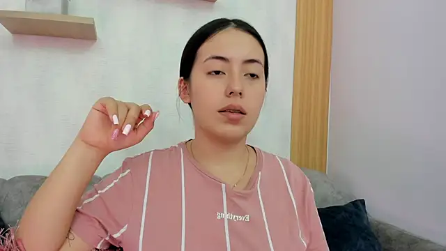 Snapshot of Julietasantos__ chatting on January 27, 2025, 2:57 pm Julietasantos online show from January 27, 2025, 2:57 pm