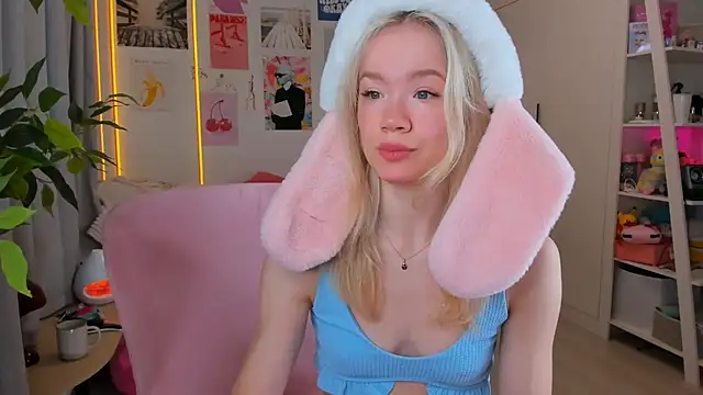 Lily Young online show from April 3, 2026, 3:15 am