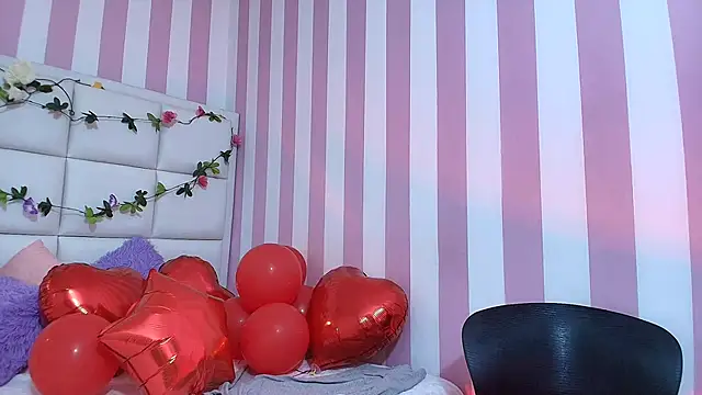 Snapshot of Carolina_hernandez22 chatting on February 14, 2025, 12:25 pm Carolina hernandez22 online show from February 14, 2025, 12:25 pm