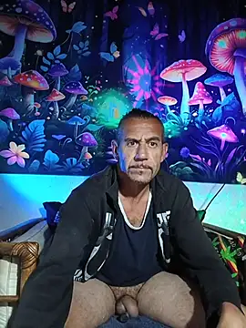 Snapshot of Bbboy42 chatting on October 7, 2025, 10:40 pm Bbboy42 online show from October 7, 2025, 10:40 pm