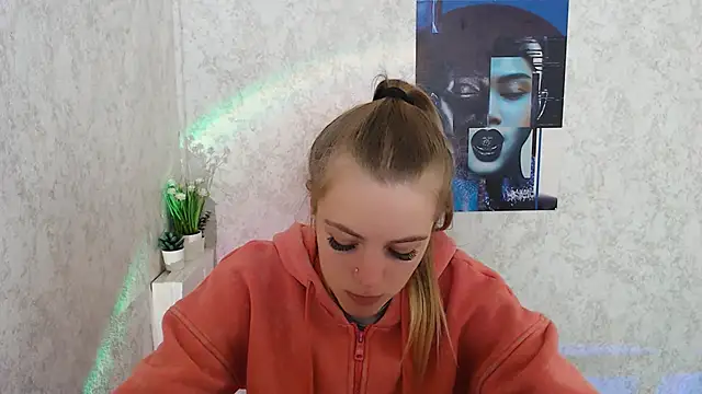 AliceFlirtt  online show from October 2, 2025, 8:10 am