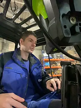 Ricoleckt online show from October 24, 2025, 5:42 pm