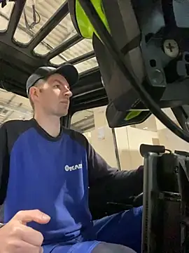 Ricoleckt online show from November 3, 2025, 2:51 pm