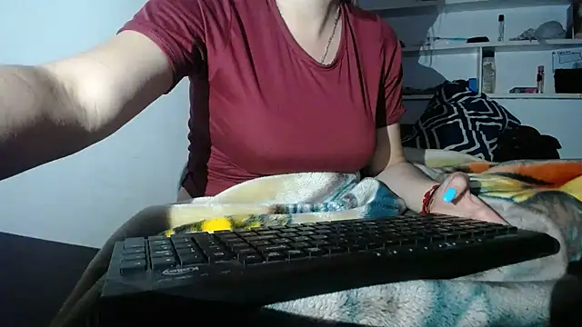 Luna girlhot  online show from June 1, 2026, 7:48 pm