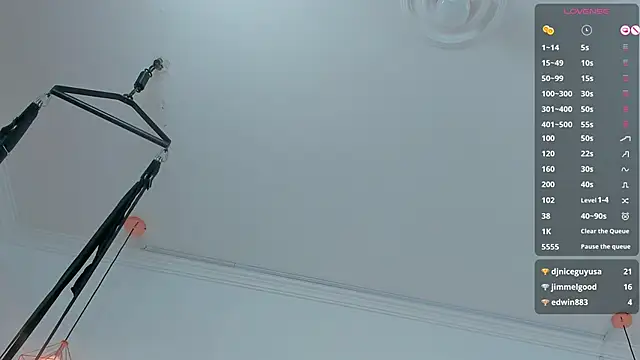 PittAndLunaa online show from January 10, 2025, 3:48 pm