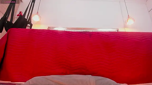 PittAndLunaa online show from January 19, 2025, 1:22 pm