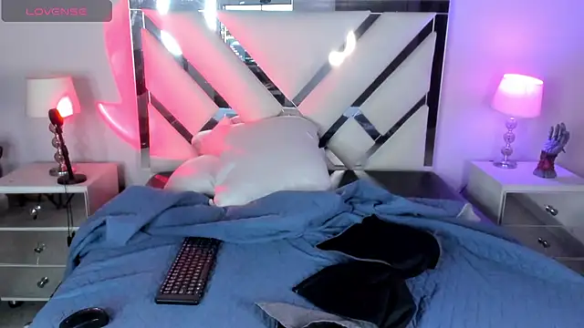 AnyyJones online show from February 21, 2025, 1:11 am