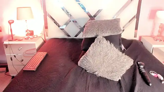 AnyyJones online show from March 19, 2025, 11:36 pm