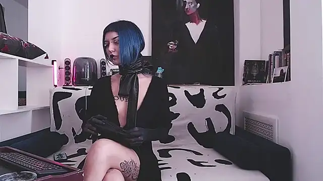 god x girl online show from March 21, 2025, 10:06 am