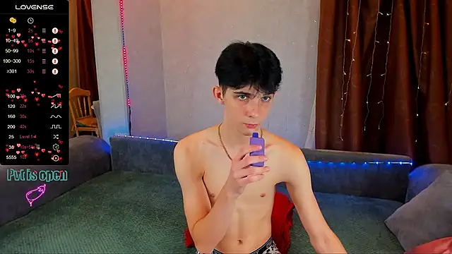 Snapshot of Aaron_Boom chatting on October 10, 2025, 9:36 pm Aaron Boom online show from October 10, 2025, 9:36 pm