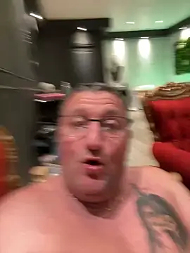 darkmoonsubmissive online show from February 26, 2025, 8:44 pm