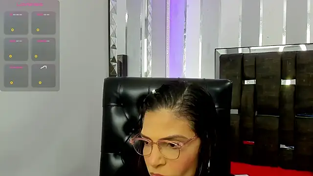 KatteMoss online show from March 7, 2025, 8:22 pm