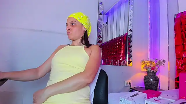 KatteMoss online show from February 18, 2026, 8:49 pm