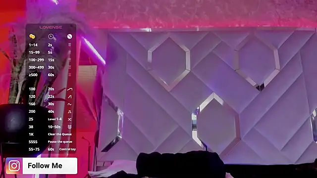 Sara Foxx1 online show from November 3, 2025, 7:04 pm