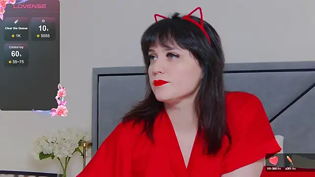 Snapshot of BellaHillss chatting on January 19, 2025, 3:32 pm BellaHillss online show from January 19, 2025, 3:32 pm