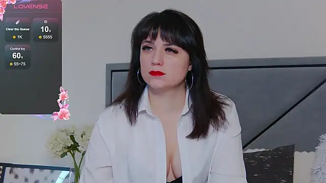 Snapshot of BellaHillss chatting on March 4, 2025, 8:02 am BellaHillss online show from March 4, 2025, 8:02 am