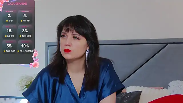 Snapshot of BellaHillss chatting on March 15, 2025, 8:04 am BellaHillss online show from March 15, 2025, 8:04 am