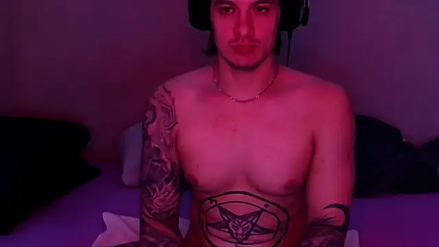 Snapshot of baphomet_from_ice chatting on November 6, 2025, 2:12 am baphomet from ice online show from November 6, 2025, 2:12 am