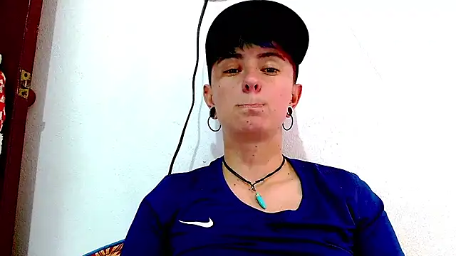 tomboyblue online show from December 2, 2024, 7:38 pm