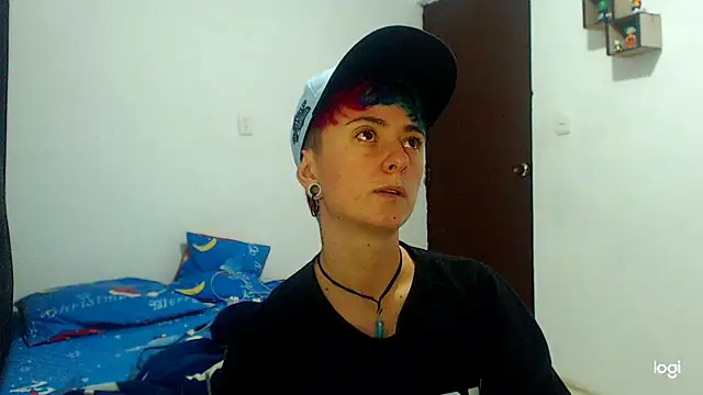 tomboyblue online show from December 3, 2024, 3:20 am