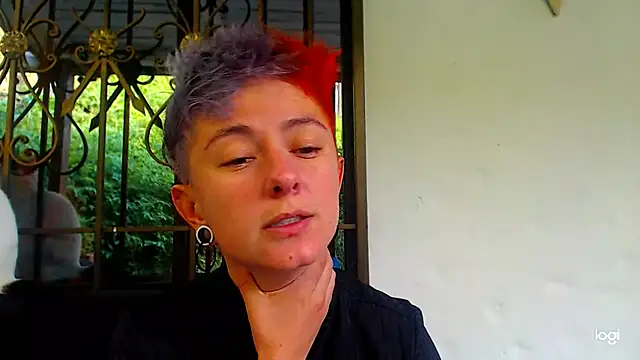 tomboyblue online show from December 7, 2024, 9:44 pm