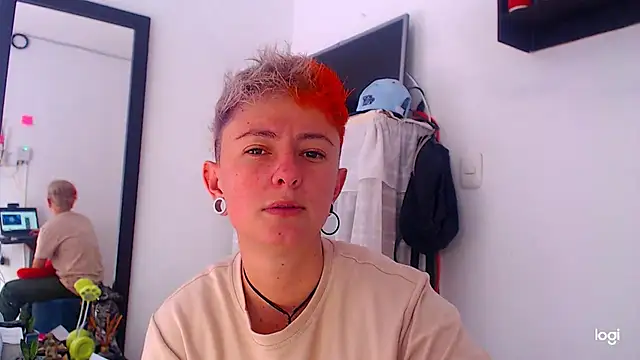 tomboyblue online show from December 11, 2024, 8:18 pm