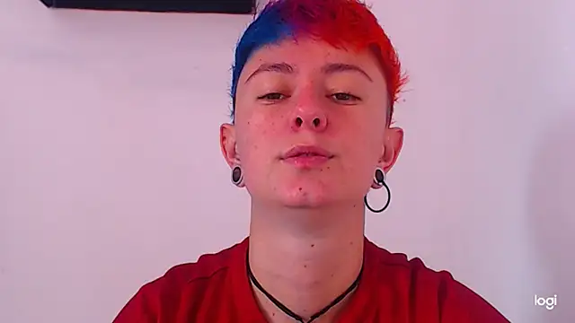 tomboyblue online show from December 12, 2024, 5:37 pm