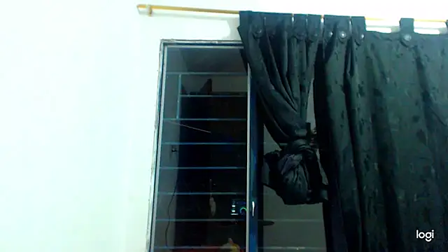 tomboyblue online show from December 12, 2024, 11:47 pm