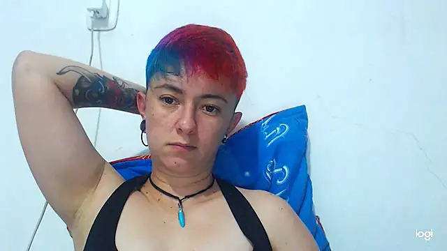 tomboyblue online show from December 18, 2024, 3:26 am