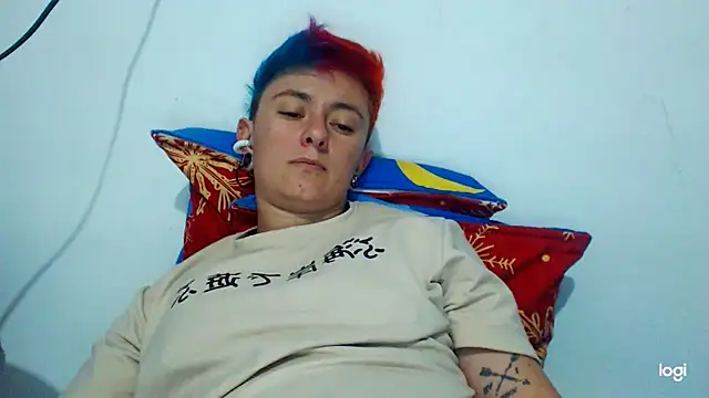 tomboyblue online show from December 18, 2024, 10:24 pm