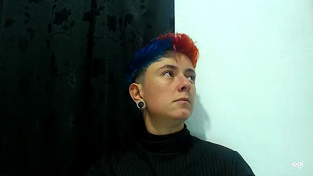 tomboyblue online show from December 28, 2024, 3:48 pm
