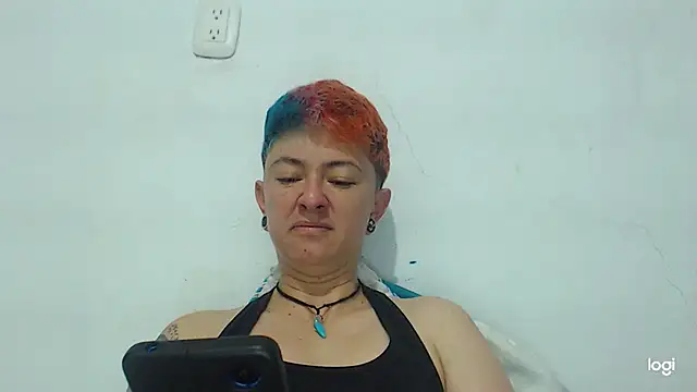 tomboyblue online show from January 8, 2025, 2:03 pm