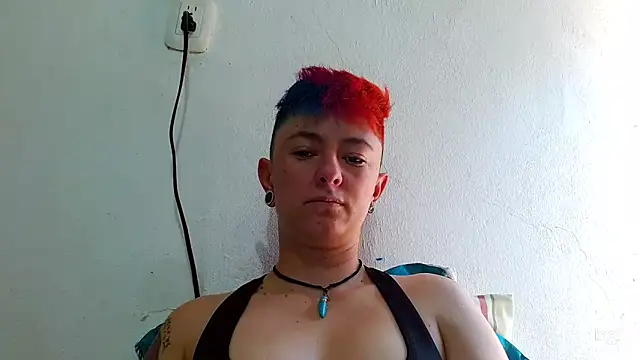 tomboyblue online show from January 21, 2025, 3:21 pm