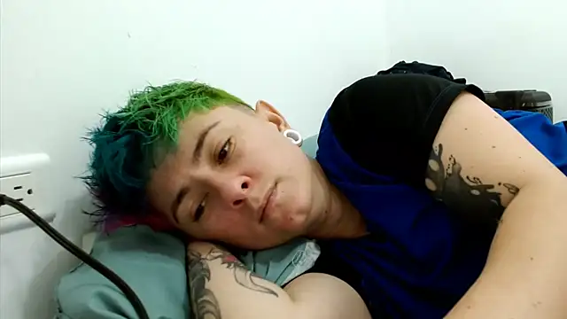 tomboyblue online show from October 31, 2025, 5:47 pm