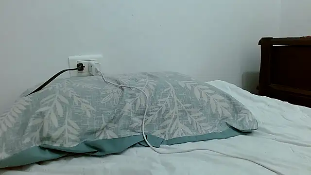 tomboyblue online show from November 4, 2025, 3:22 pm