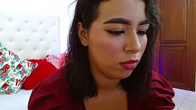 Snapshot of queenie_star chatting on December 19, 2024, 9:28 pm queenie star online show from December 19, 2024, 9:28 pm