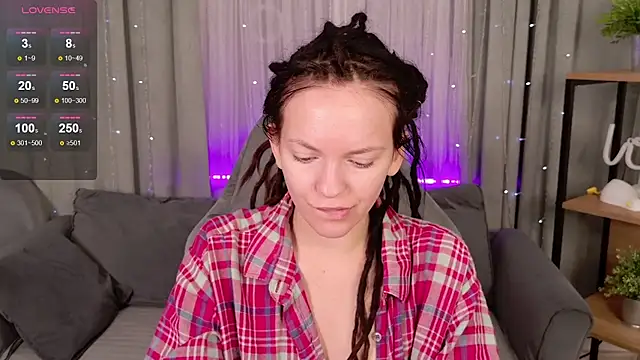 CoreyJane online show from September 28, 2025, 5:02 am