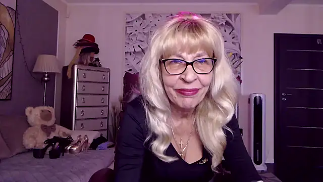 Snapshot of HornyMilf_555 chatting on September 23, 2025, 1:03 pm HornyMilf 555 online show from September 23, 2025, 1:03 pm