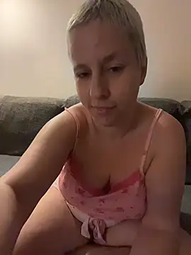Snapshot of MariaValentine chatting on June 26, 2026, 8:13 pm MariaValentine online show from June 26, 2026, 8:13 pm