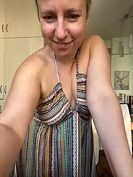 Snapshot of MariaValentine chatting on July 12, 2026, 5:31 am MariaValentine online show from July 12, 2026, 5:31 am